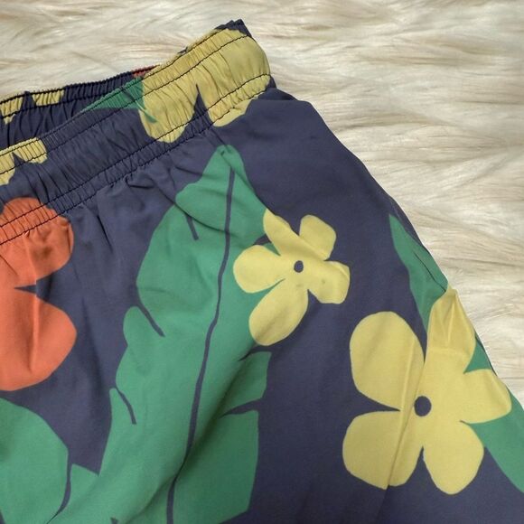 J. McLaughlin Men's Swim Trunks in Multicolor Floral - Picture 9 of 9